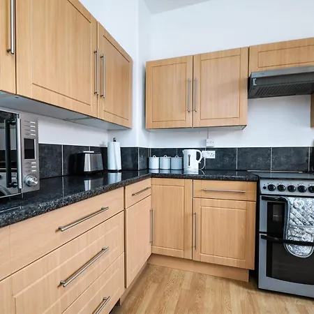 Spacious Flat In Central Location With Parking Great Coates Exterior photo